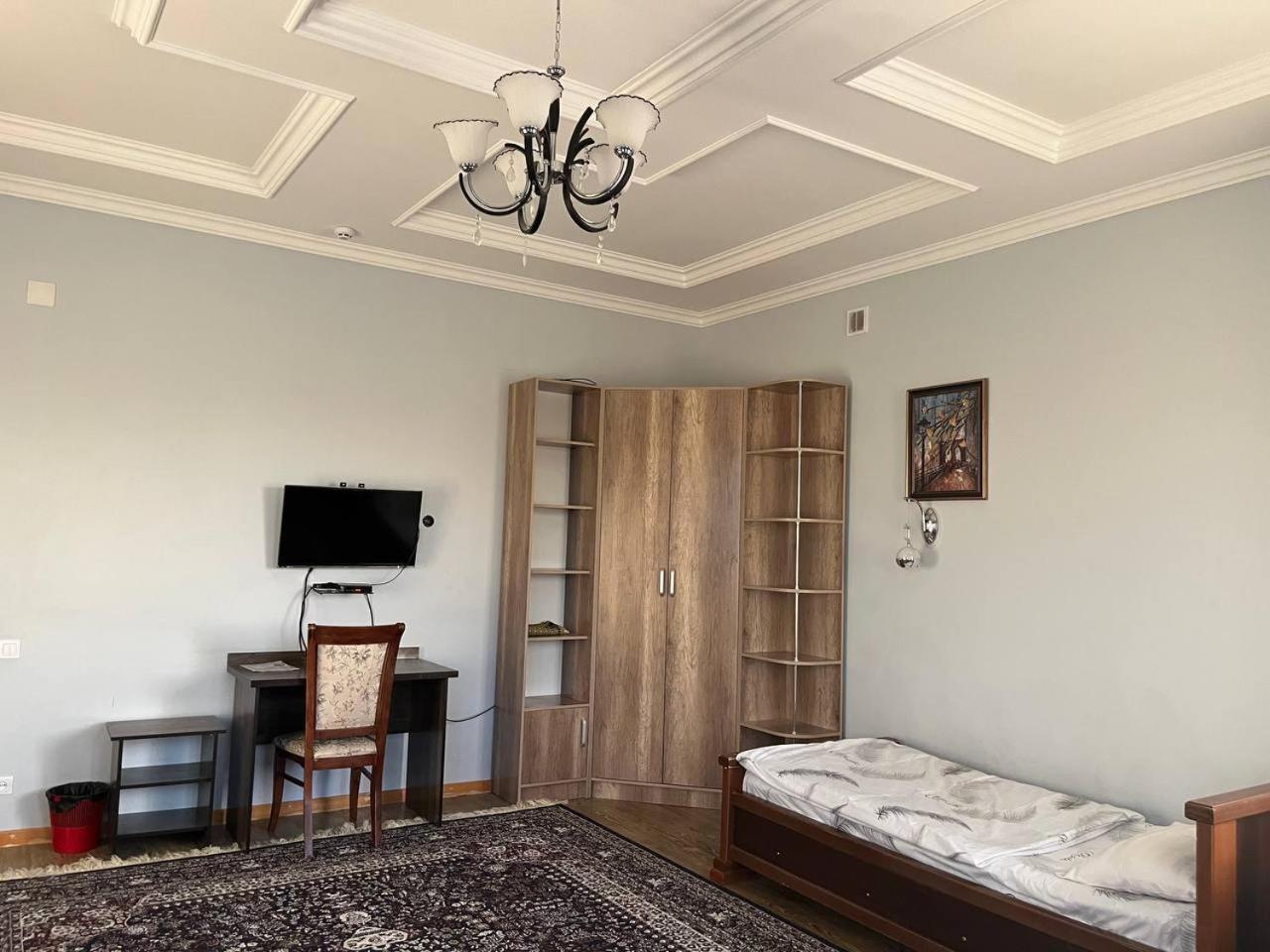 Tomaris Hotel Nukus Exterior photo
